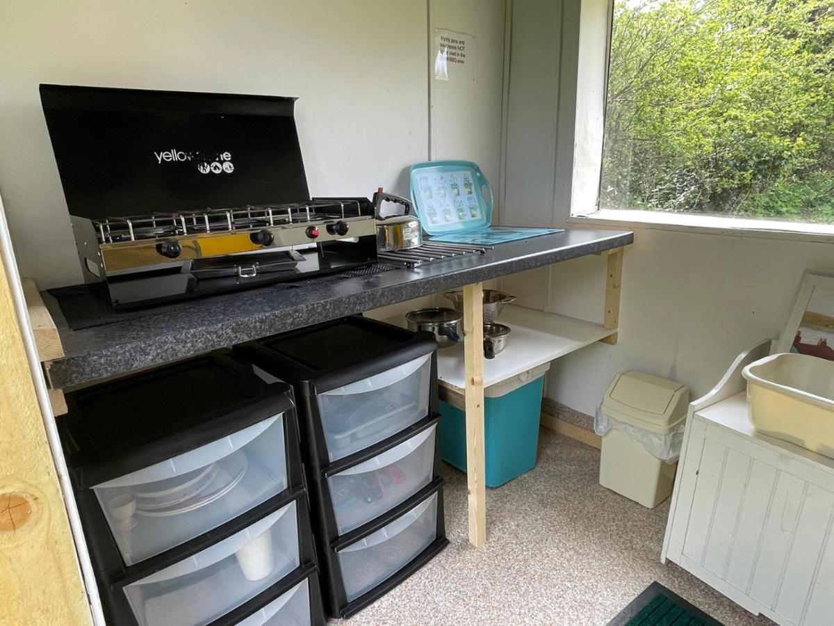Coutts Glamping Hotel Wadebridge Bagian luar foto